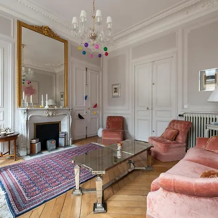 Apartmán Rue De L'universite Iii By Onefinestay Paříž